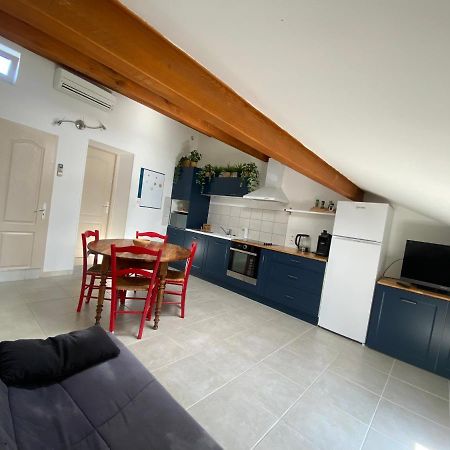 Appartement Climatise Au Pied Du Mont Ventoux Malemort-du-Comtat エクステリア 写真