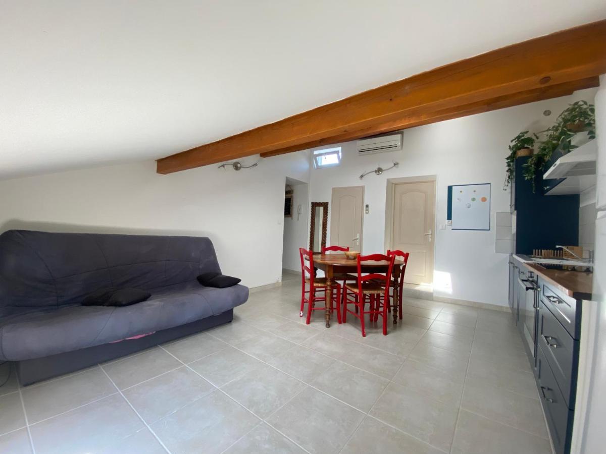 Appartement Climatise Au Pied Du Mont Ventoux Malemort-du-Comtat エクステリア 写真